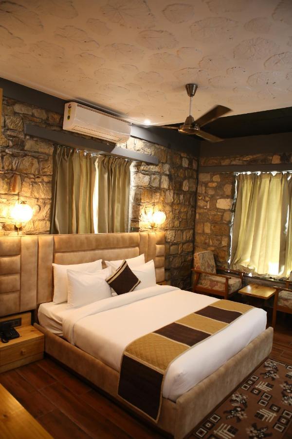 Granny'S Den Resort Rājpur Extérieur photo